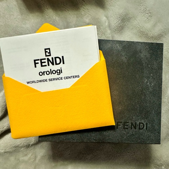 Fendi watch - Picture 6 of 7